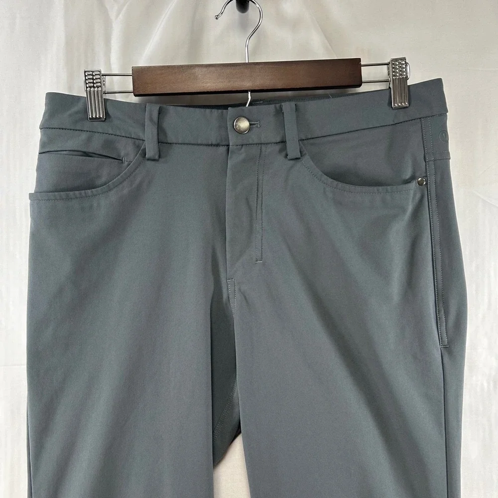 Lululemon Commission Pants Mens 30x30 Gray Technical Slim Fit Chino LM5335S